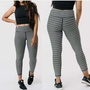 ZYIA Active Aztec Adrenaline 7/8 Leggings Size 6-8 Medium